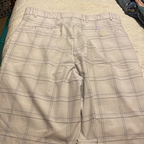 Golf/dress shorts - Picture 2 of 3